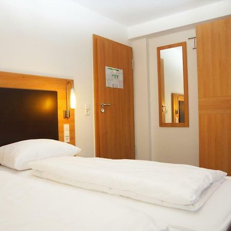 Hotel Krauthof Ludwigsburg Dış mekan fotoğraf
