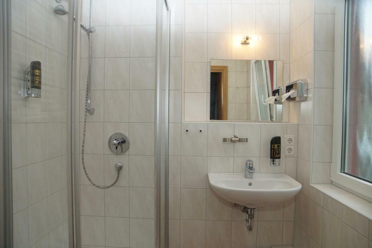 Hotel Krauthof Ludwigsburg Dış mekan fotoğraf